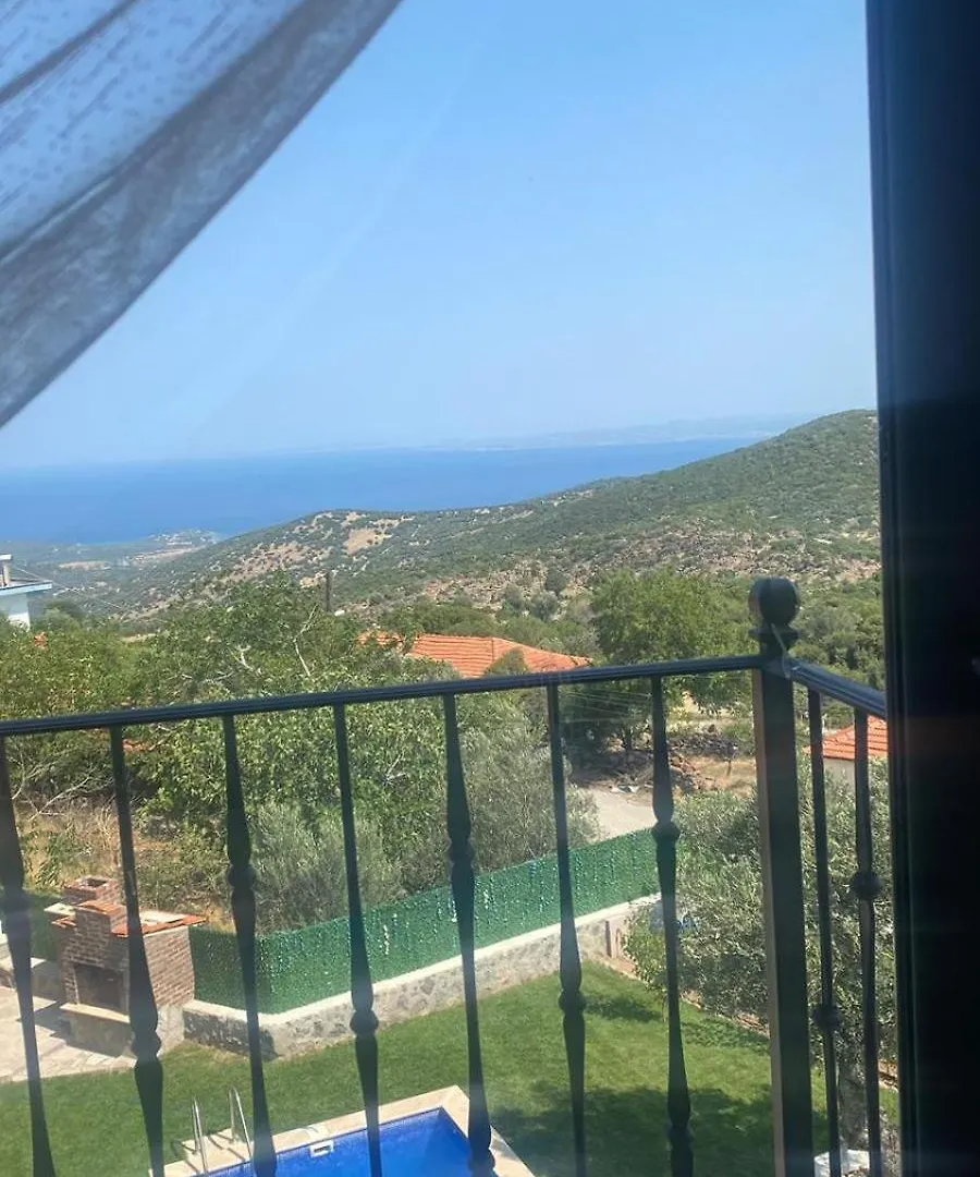 Nur Karen Tas Konak Dikili